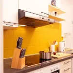 Weekends Centre - Free Parking, Pets Welcome & Walk To Old Town - - Kunsthaus Apartment