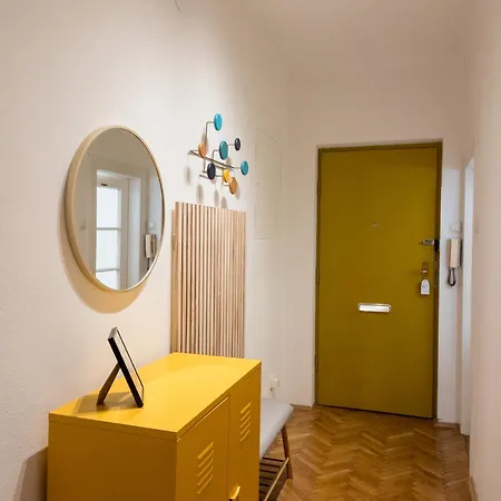 Weekends - & Cozy, Free Parking & Walk To Old Town - - Kunsthaus