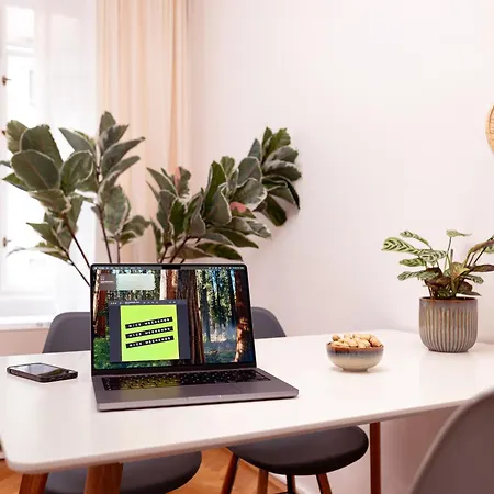 Weekends Centre - Free Parking, Pets Welcome & Walk To Old Town - - Kunsthaus Апартаменти *