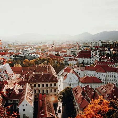 Weekends Centre - Free Parking, Pets Welcome & Walk To Old Town - - Kunsthaus גראץ