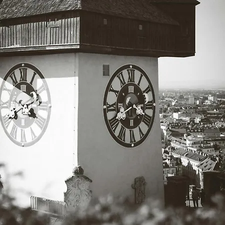 Weekends Centre - Free Parking, Pets Welcome & Walk To Old Town - - Kunsthaus Апартаменти *