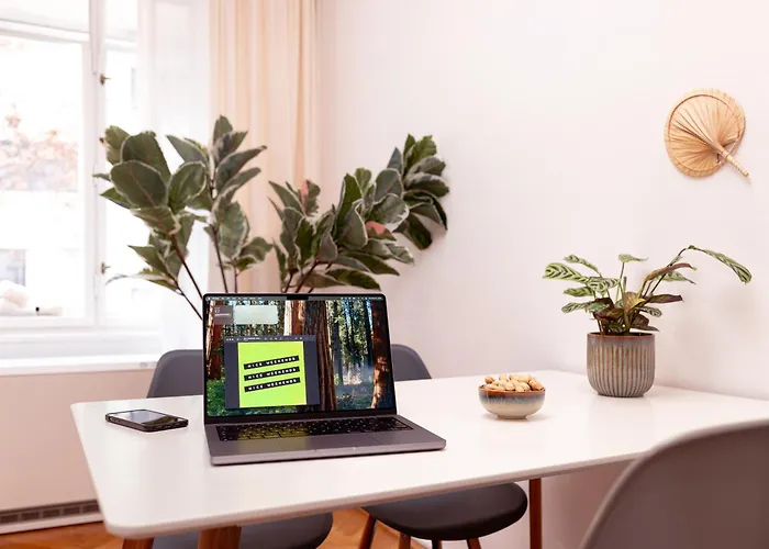 Weekends Centre - Free Parking, Pets Welcome & Walk To Old Town - - Kunsthaus Appartement *