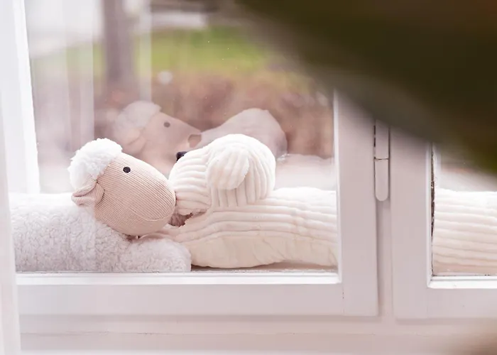 Weekends Centre - Free Parking, Pets Welcome & Walk To Old Town - - Kunsthaus Appartement Graz