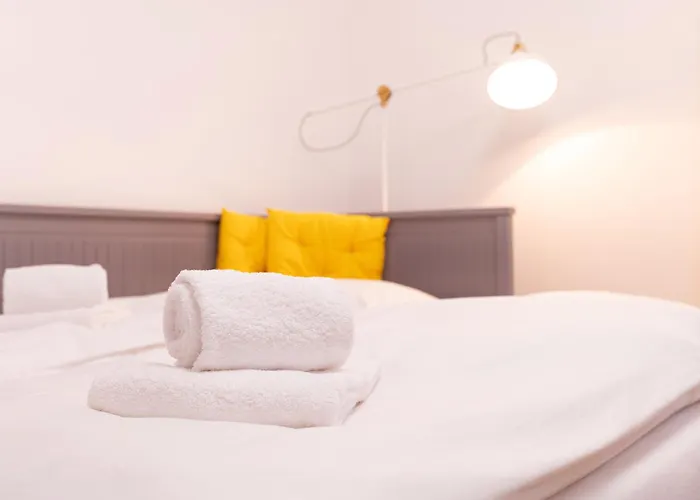 Weekends Centre - Free Parking, Pets Welcome & Walk To Old Town - - Kunsthaus Apartman *