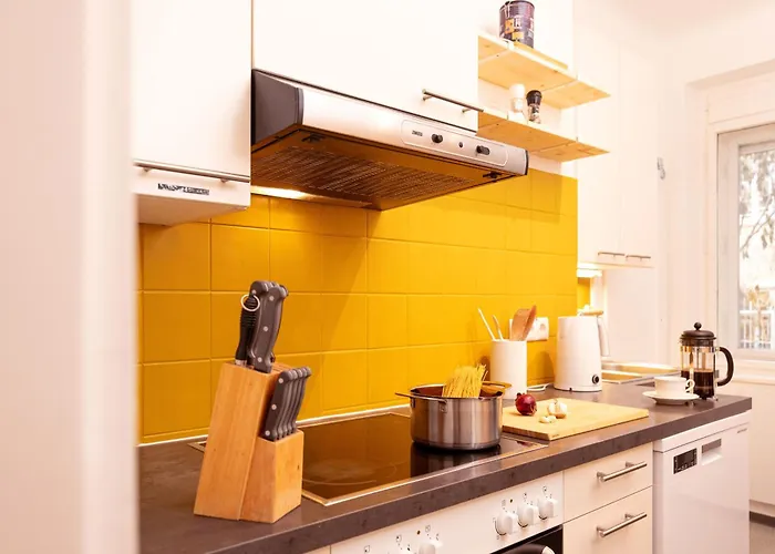 Weekends Centre - Free Parking, Pets Welcome & Walk To Old Town - - Kunsthaus Appartement