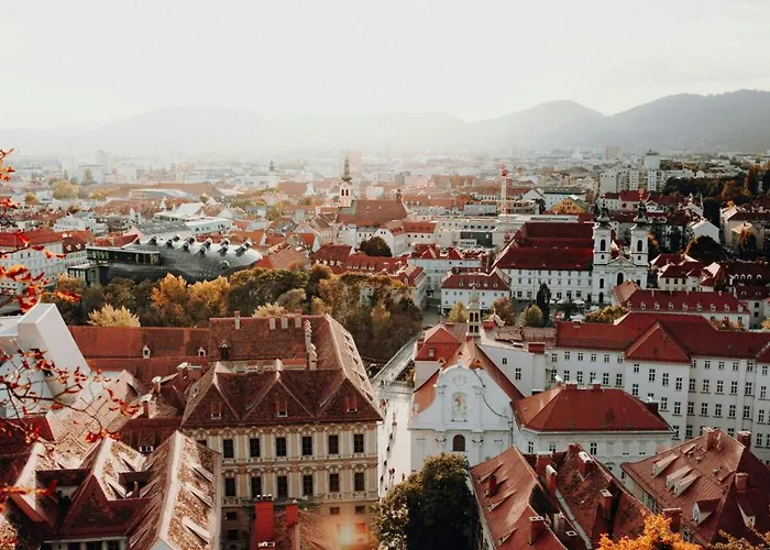 Weekends Centre - Free Parking, Pets Welcome & Walk To Old Town - - Kunsthaus Graz